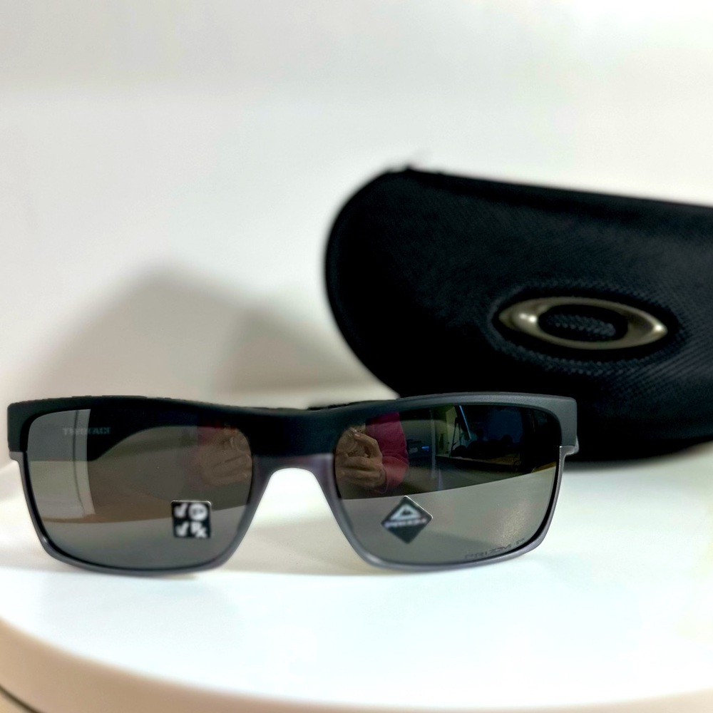 New Oakley Two Face